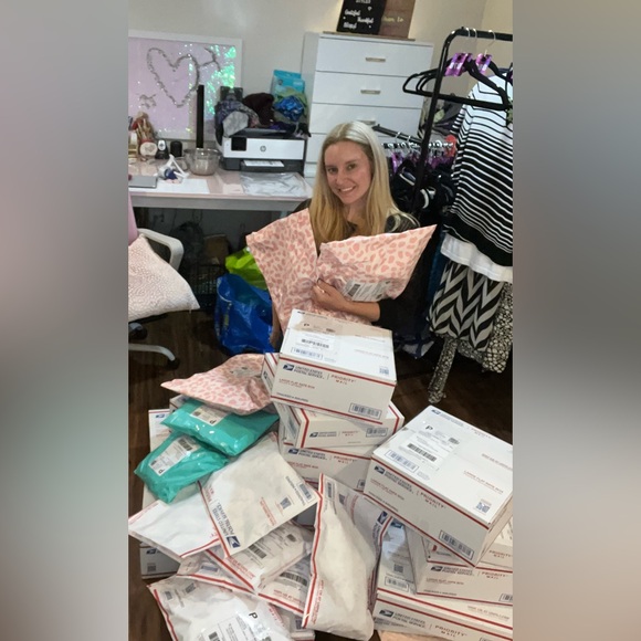 Meet your Posher, Katie - Picture 13 of 16